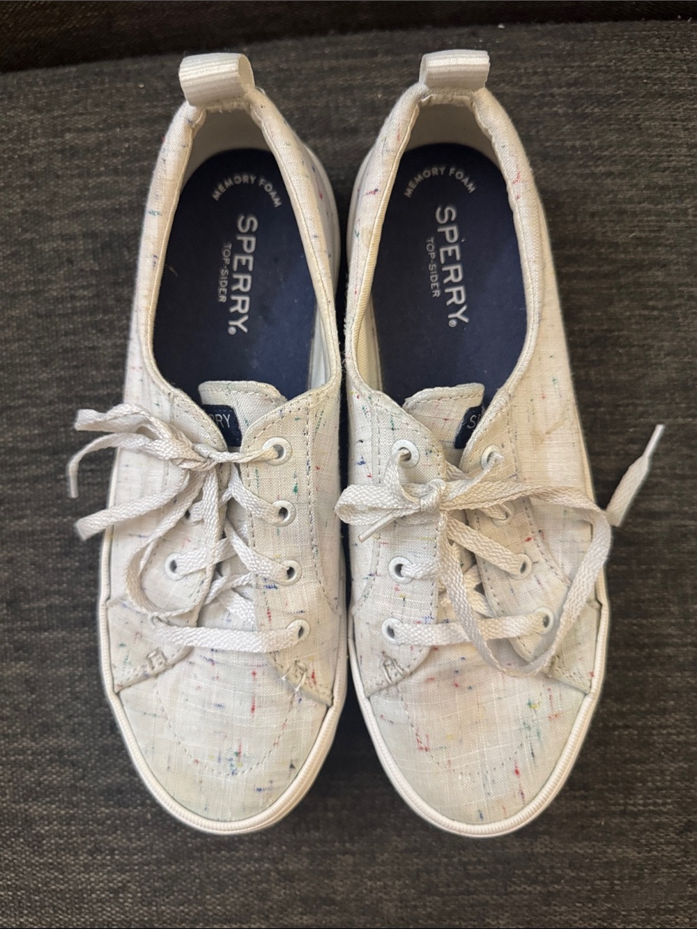 Sperry Women’s White Canvas Sneakers with Confetti Speckles 7.5